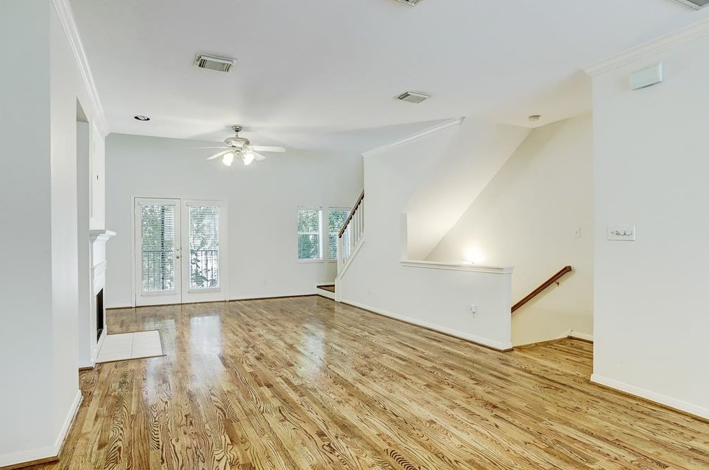 1626 Sutton St, Houston TX  77006-1548 exterior