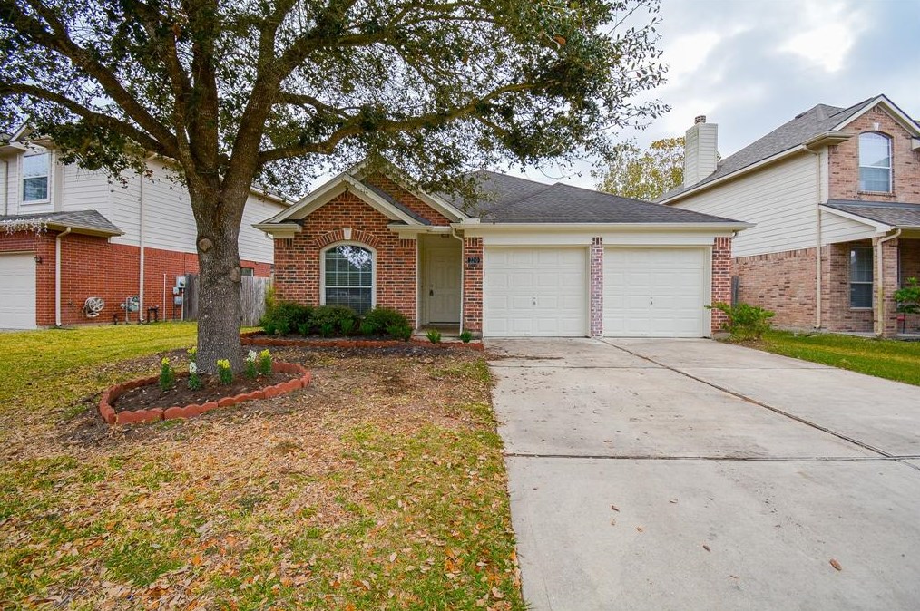 2210 Thorn Berry Creek Ln, Katy, TX 77449