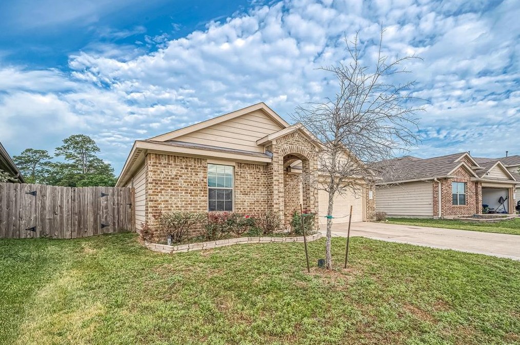 2038 Treasure Mountain Dr, Spring, TX 77388-4752