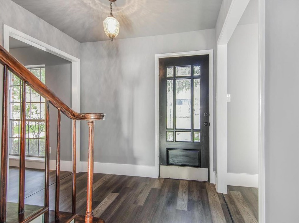 18510 Point Lookout Dr, Houston TX  77058-4027 exterior