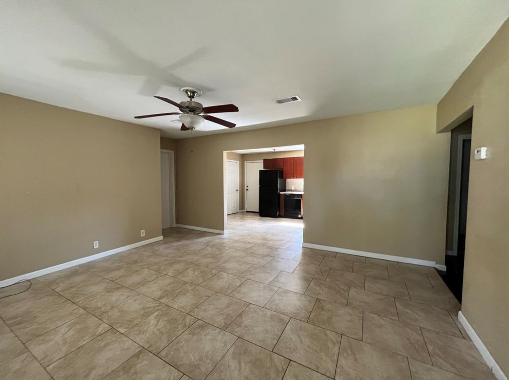 24 Avenue B, Van Vleck, TX 77482
