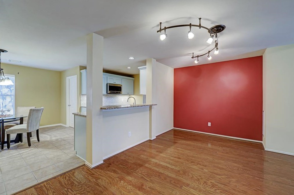 826 Heights Hollow Ln, Houston TX  77007-7072 exterior