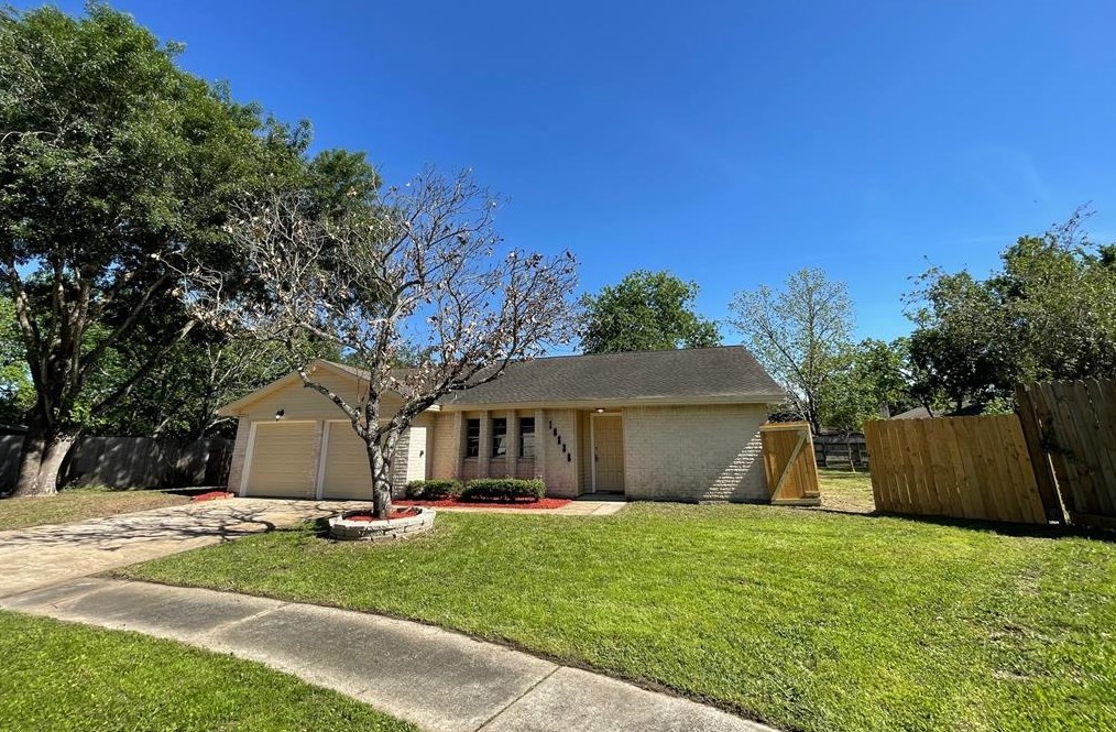 16238 Cavendish Ct, Houston, TX 77059-4720