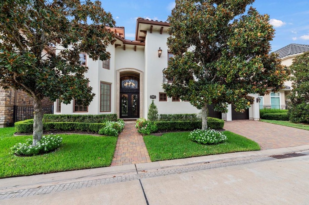 15402 Oyster Creek Ln, Sugar Land, TX 77478