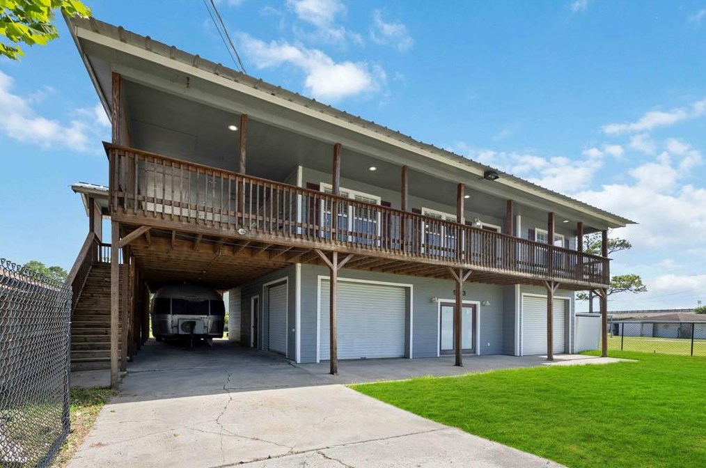 503 Pine Ln, Crosby, TX 77532-6192
