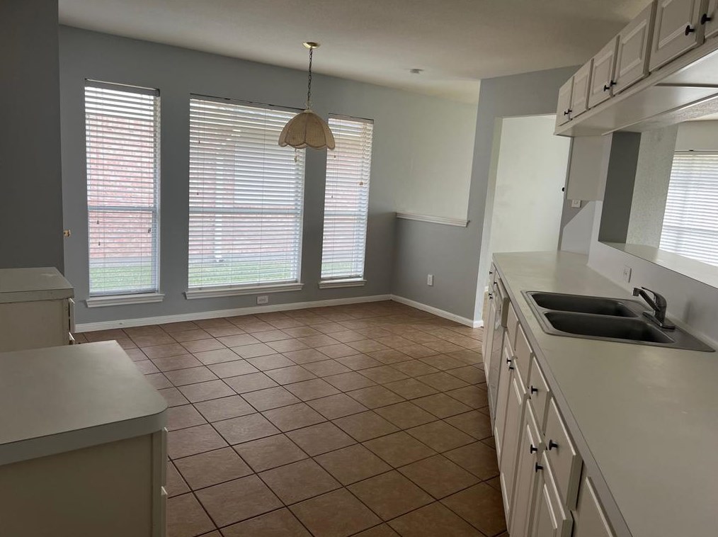 2314 Sherwood Hollow Ln, Humble, TX 77339
