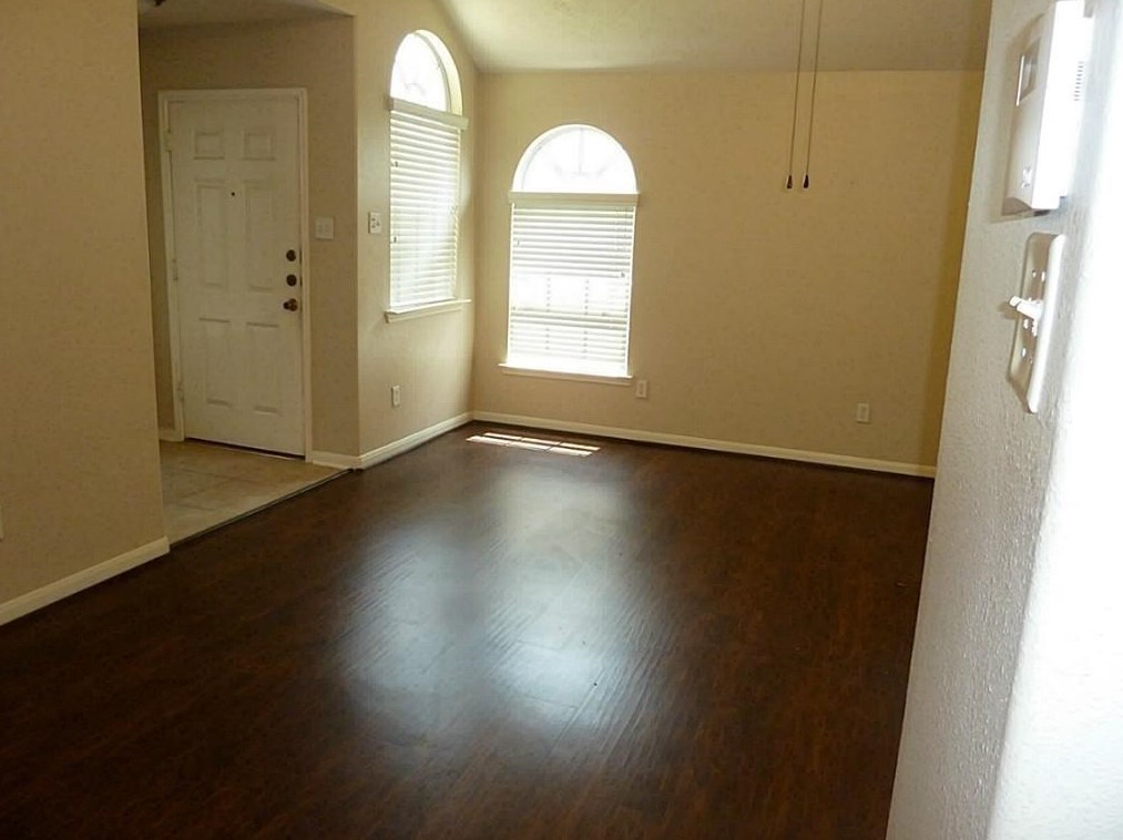4015 Bealey Ln, Houston, TX 77047