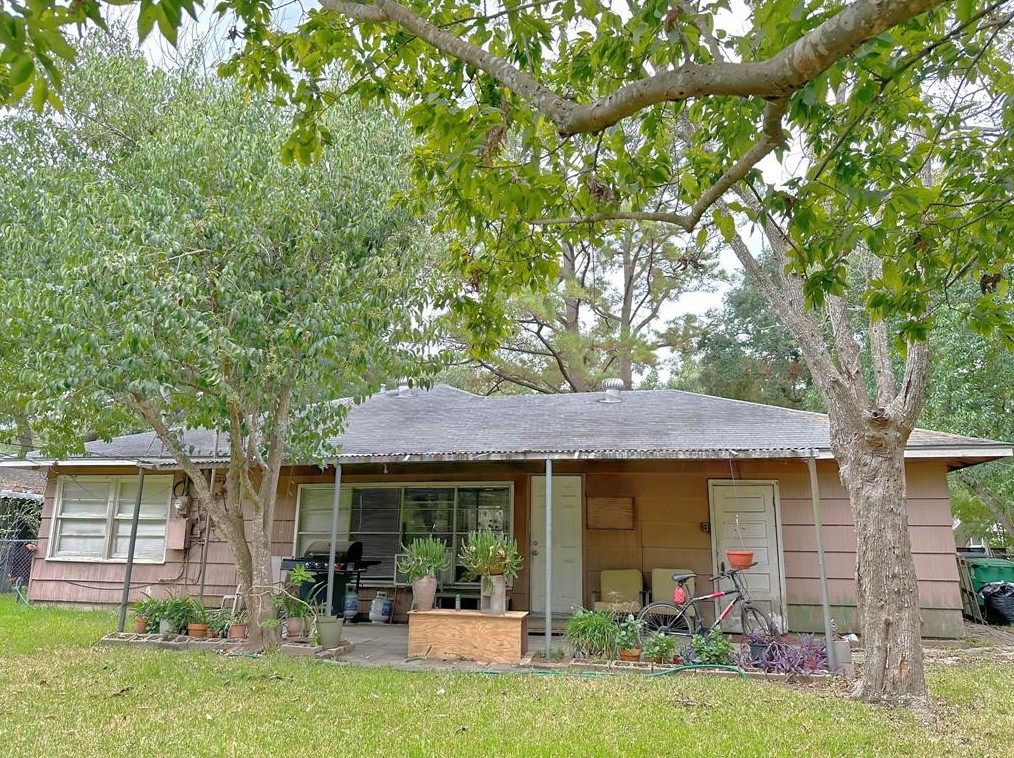 4046 Woodfin St, Houston, TX 77025-5713