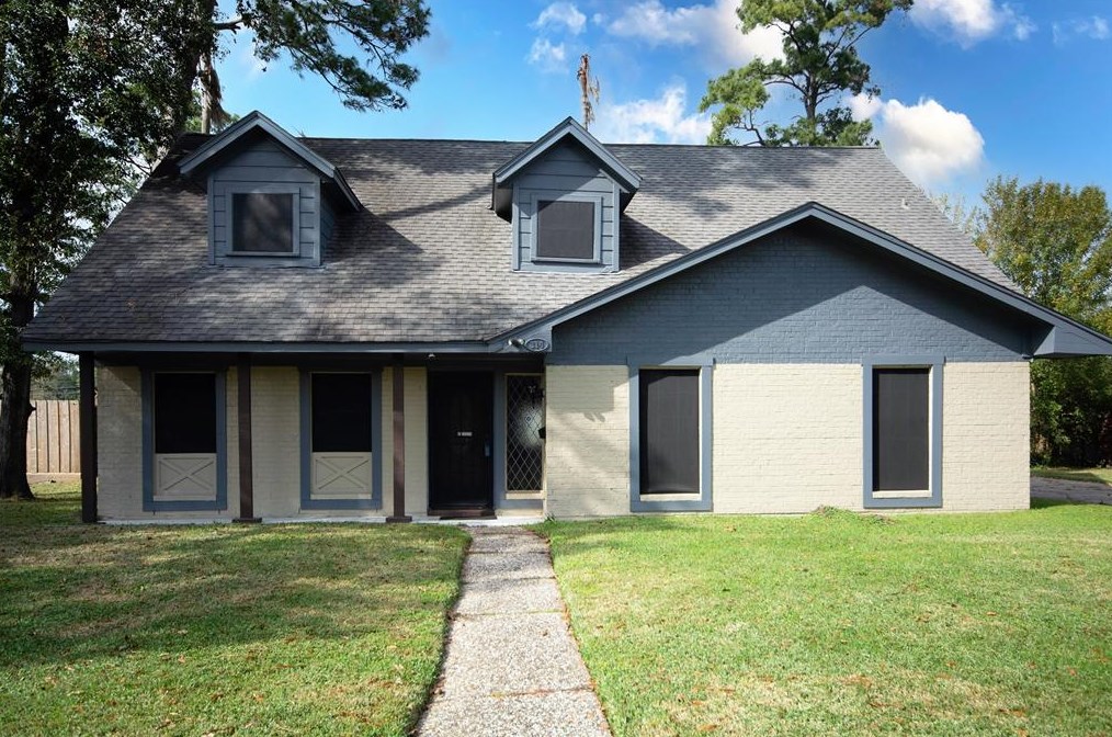 314 White Cedar St, Houston, TX 77015-2325