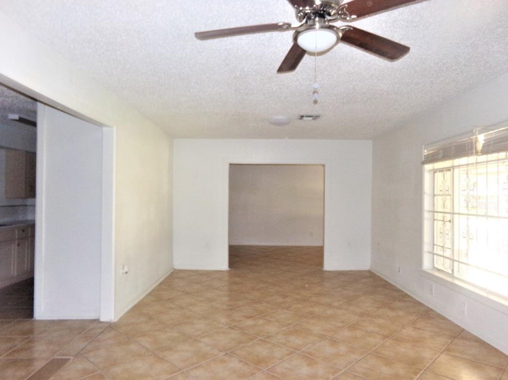 8826 Sultan Dr, Houston, TX 77078
