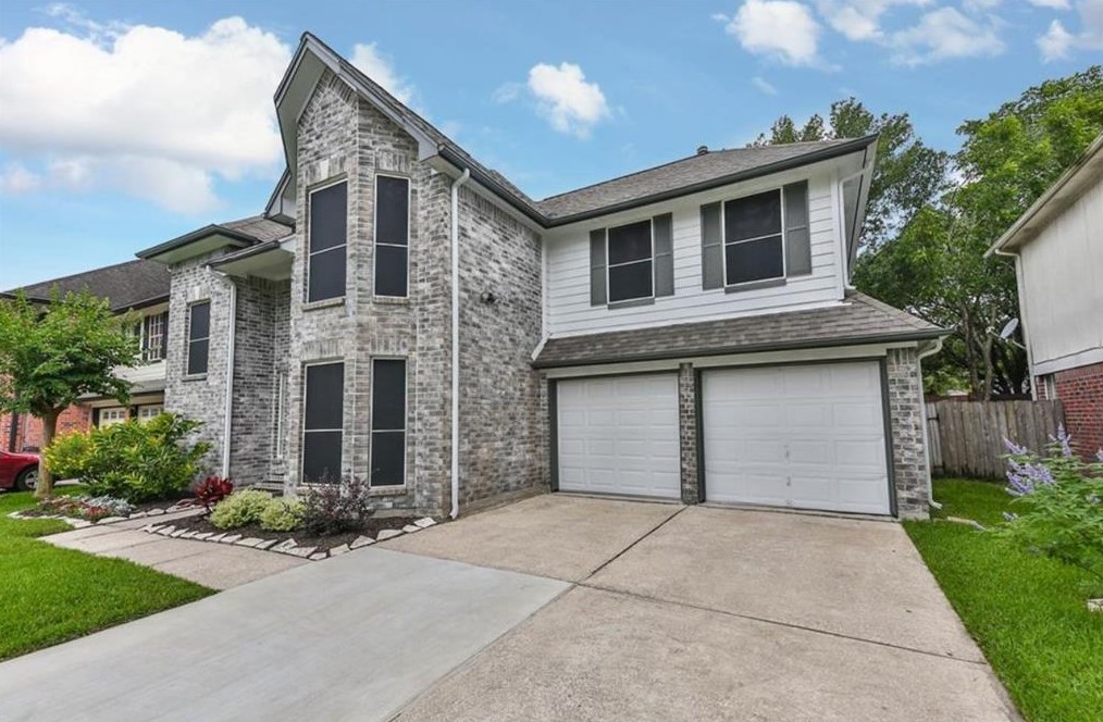 1123 Juniper Canyon Ln, Houston, TX 77062-2059