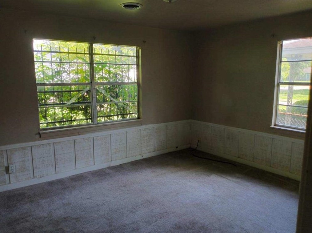732 17th St, Port Arthur, TX 77640-3551
