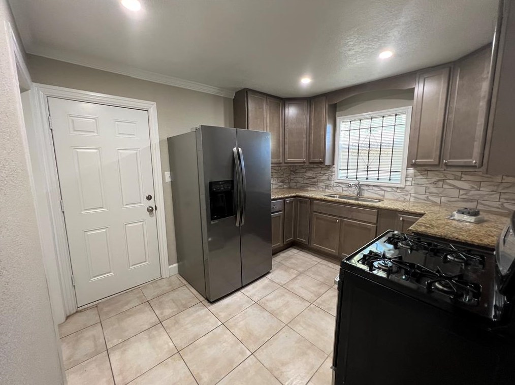 502 Ogilvie St, Houston TX  77017-4951 exterior