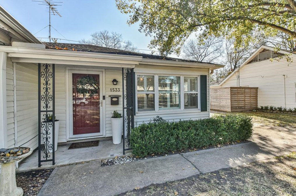 1533 Lamonte Ln, Houston TX  77018-4110 exterior
