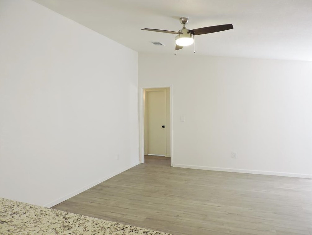 1215 Chippawa, Pasadena TX 77504-3203 exterior