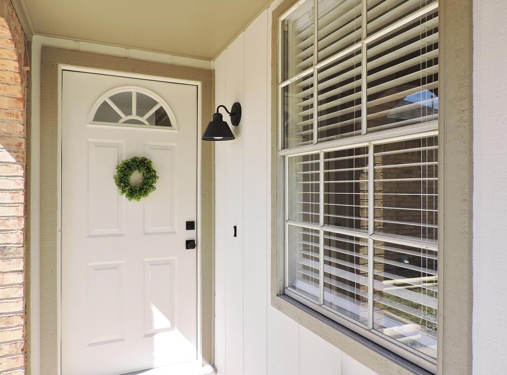 1215 Chippawa Ln, Pasadena, TX 77504-3201