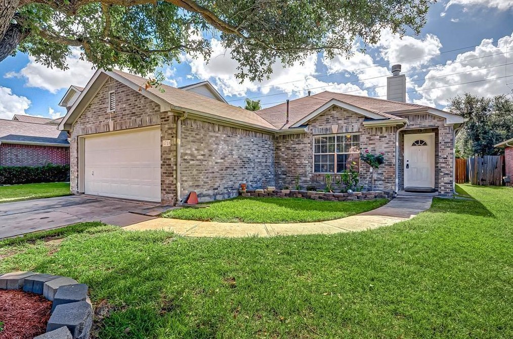 3718 Pebble Garden Ln, Katy, TX 77449
