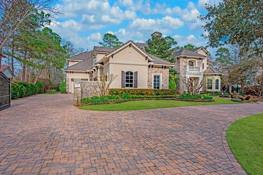 18 Norlund Way, Spring, TX 77382-5805