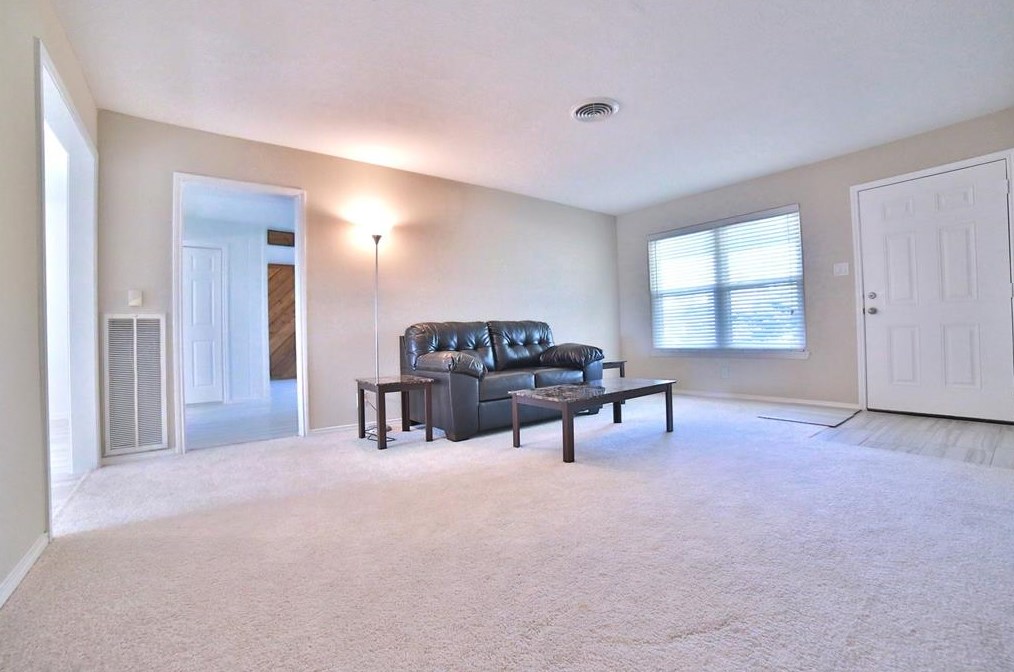 4507 Mimosa Dr, Bellaire, TX 77401