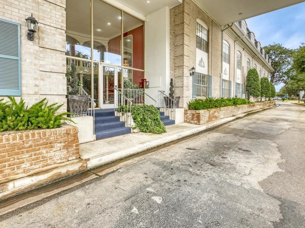 2601 Bellefontaine St # A204, Houston, TX 77025