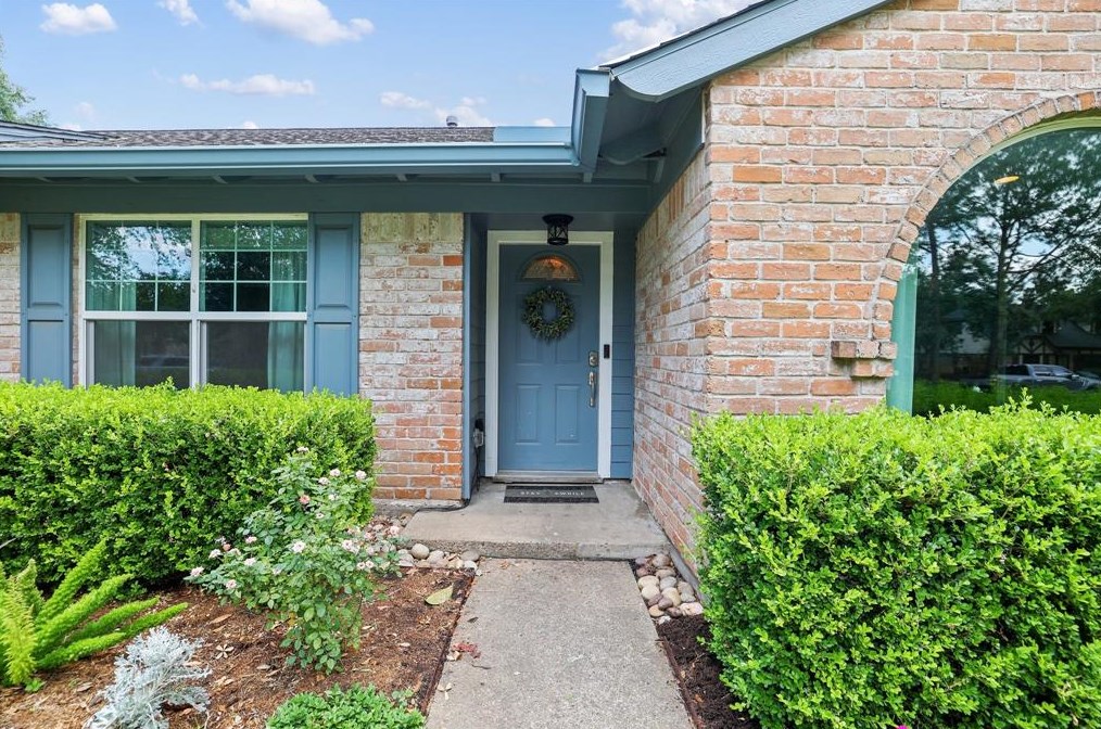 2219 Lexford Ln, Houston, TX 77080-5216