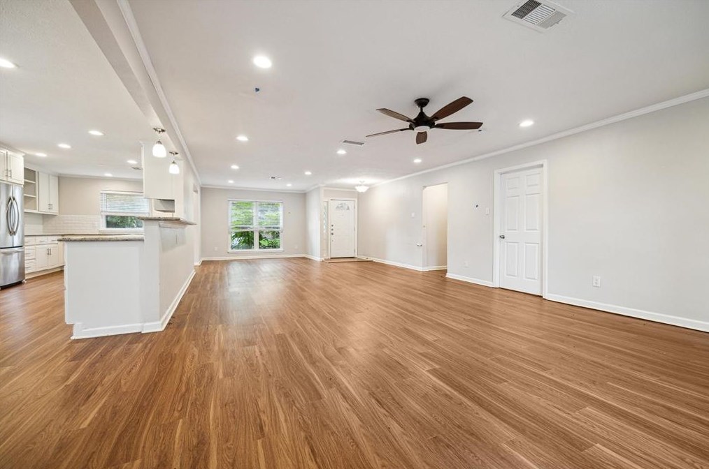 5923 Mcknight, Houston TX  77035-2325 exterior