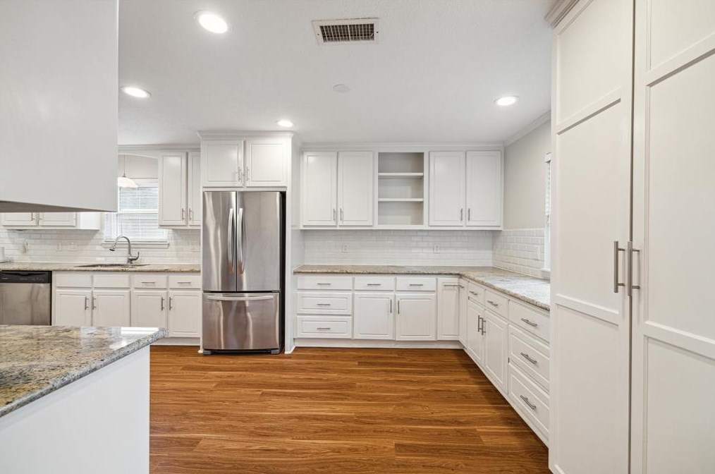 5923 Mcknight, Houston TX  77035-2325 exterior