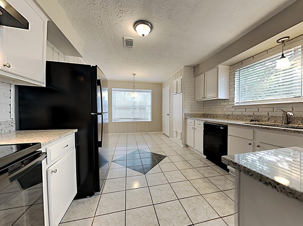 415 Dorsal Way, Crosby TX  77532-4224 exterior