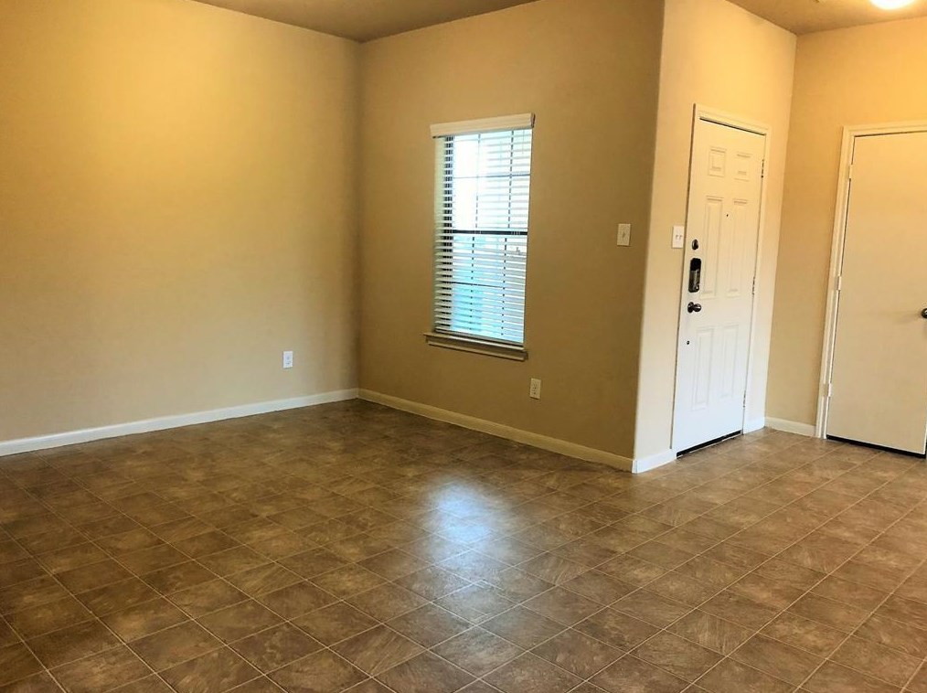7822 Diamond Oak Dr, Texas City, TX 77591