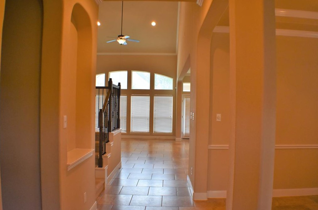 46 S Pinto Point Cir, Spring, TX 77389