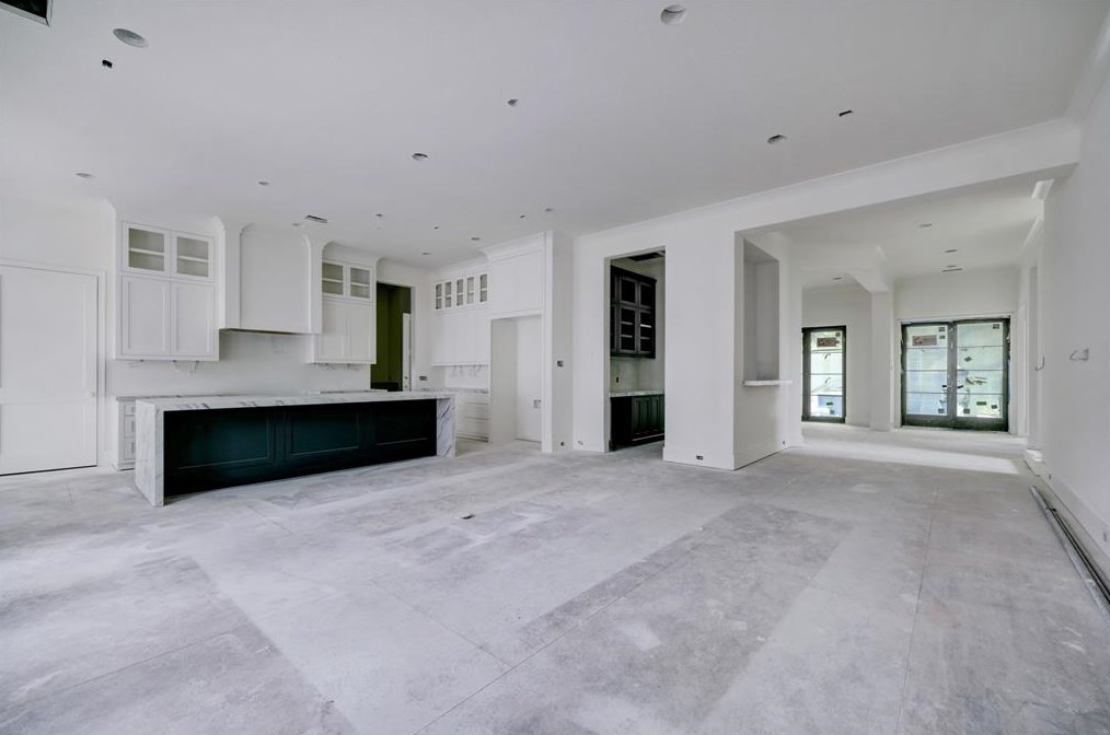 1115 Timbergrove Ln, Houston TX  77008-6361 exterior