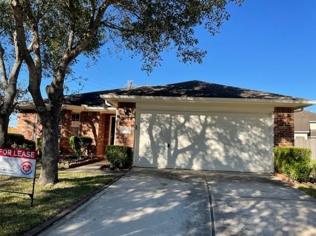11007 Slate River Ln, Houston, TX 77089