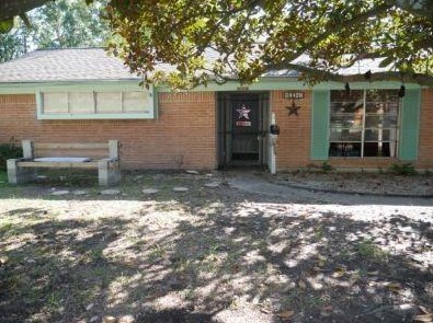 10043 Briarwild Ln, Houston TX 77080-7602 exterior