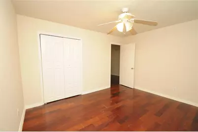 16127 Eaglewood Spring Court, Houston, TX 77083 - Photo 22