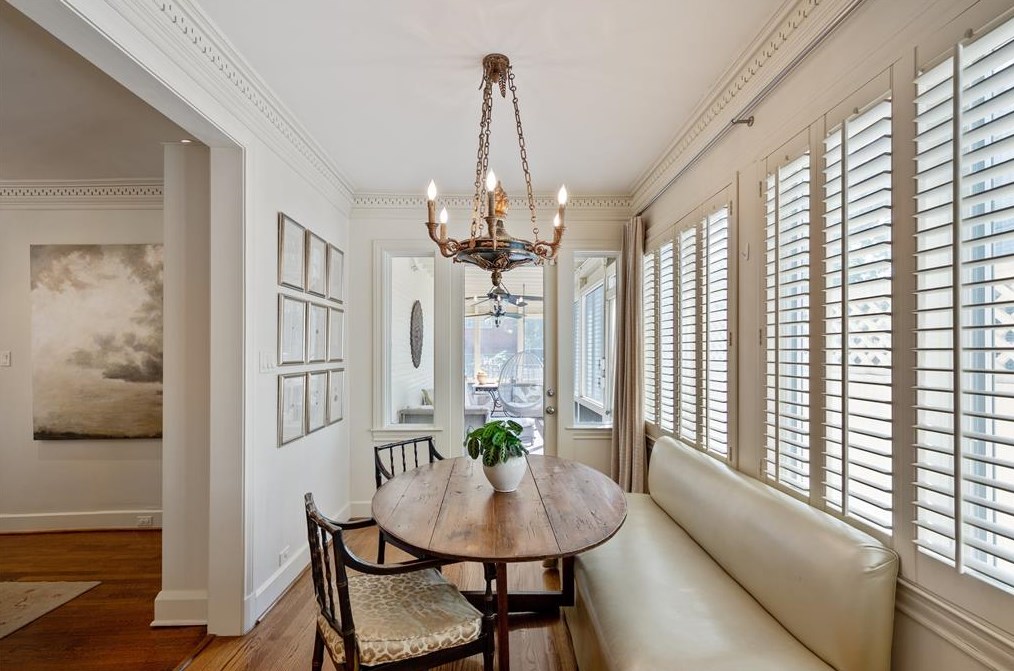 4814 Yoakum Blvd, Houston TX  77006-2740 exterior