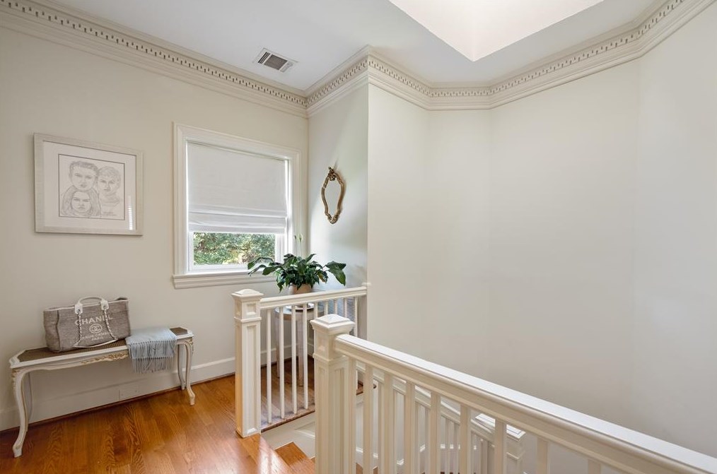 4814 Yoakum Blvd, Houston TX  77006-2740 exterior