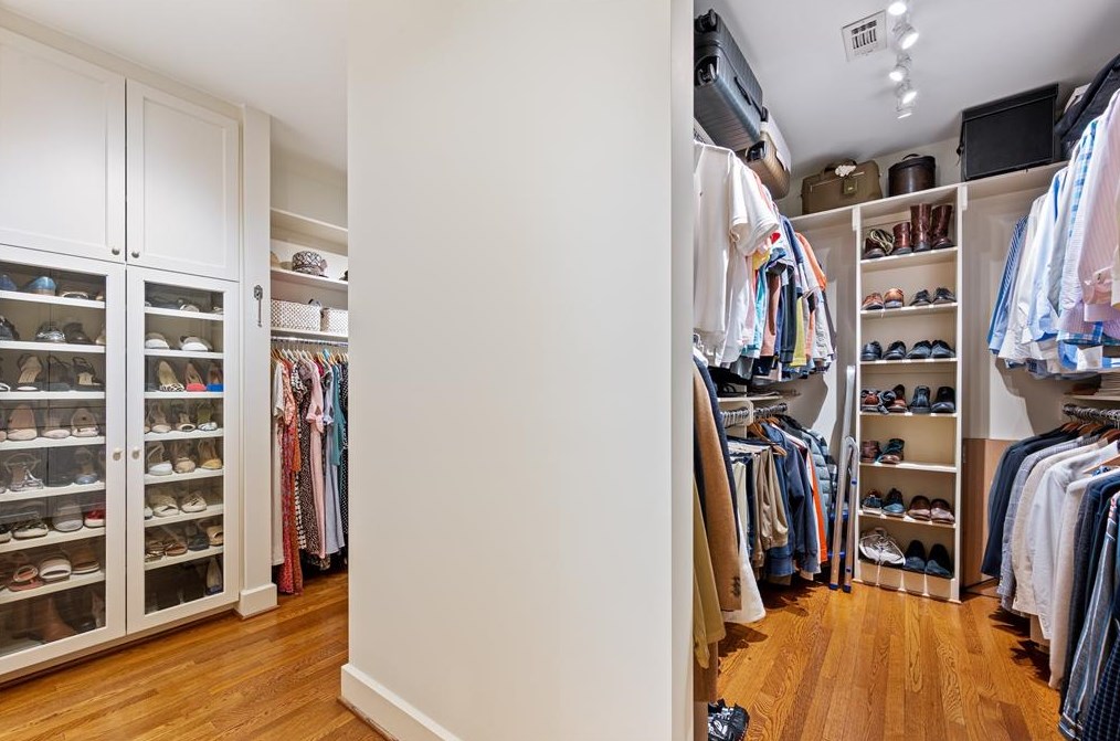 4814 Yoakum Blvd, Houston TX  77006-2740 exterior