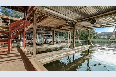 129 Capetown, Conroe, TX 77356 - Photo 32