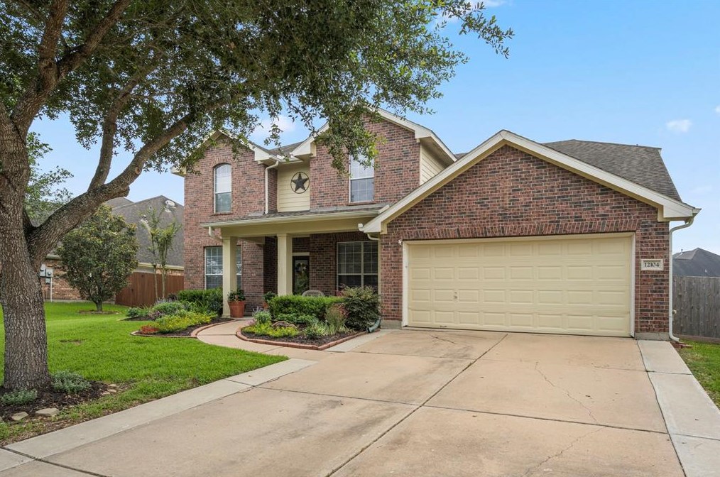 12104 Willow Brook Ln, Pearland, TX 77584-6540