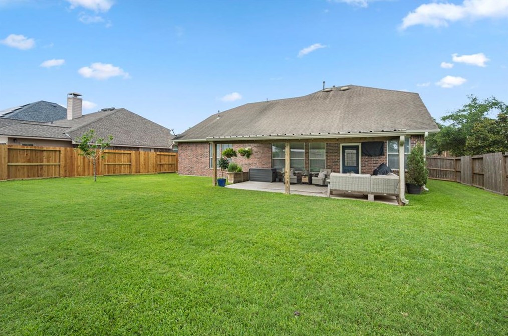 12104 Willow Brk Ln, Pearland TX  77584-6540 exterior