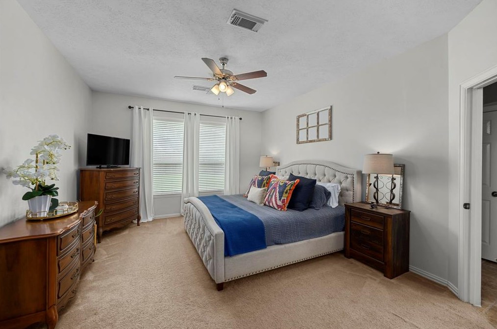 12104 Willow Brk Ln, Pearland TX  77584-6540 exterior