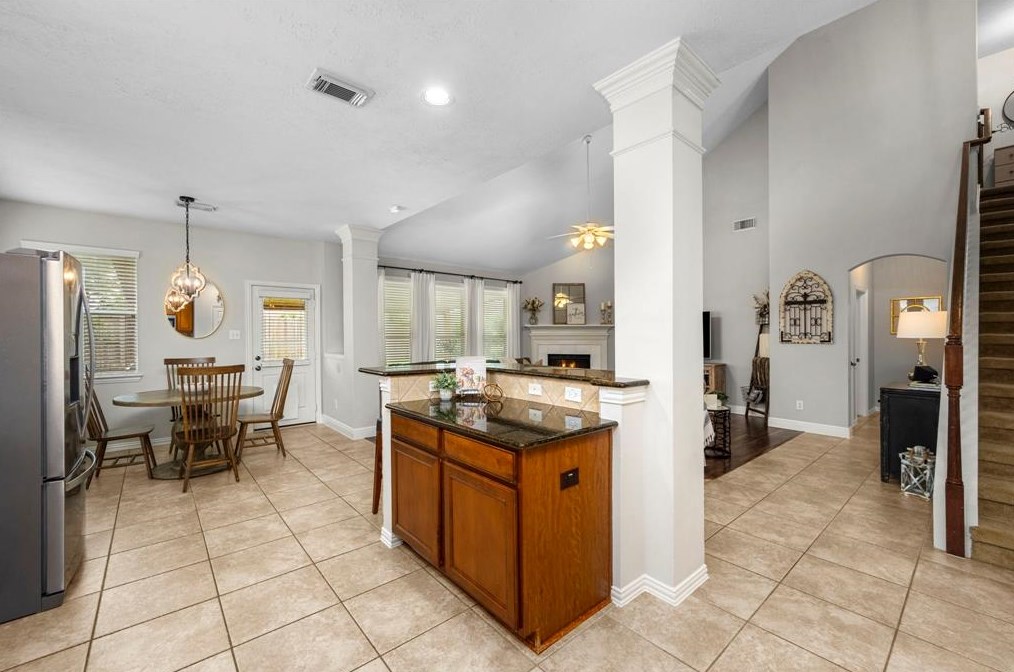 12104 Willow Brk Ln, Pearland TX  77584-6540 exterior