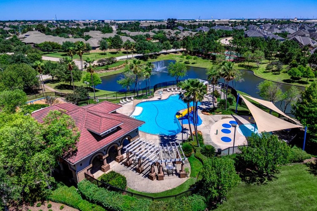 11918 Caddo Pt Ct, Houston TX  77041-6225 exterior