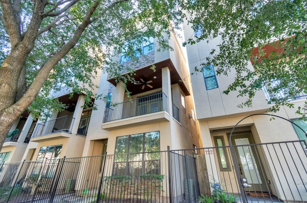 720 8th St, Houston, TX 77007-1720
