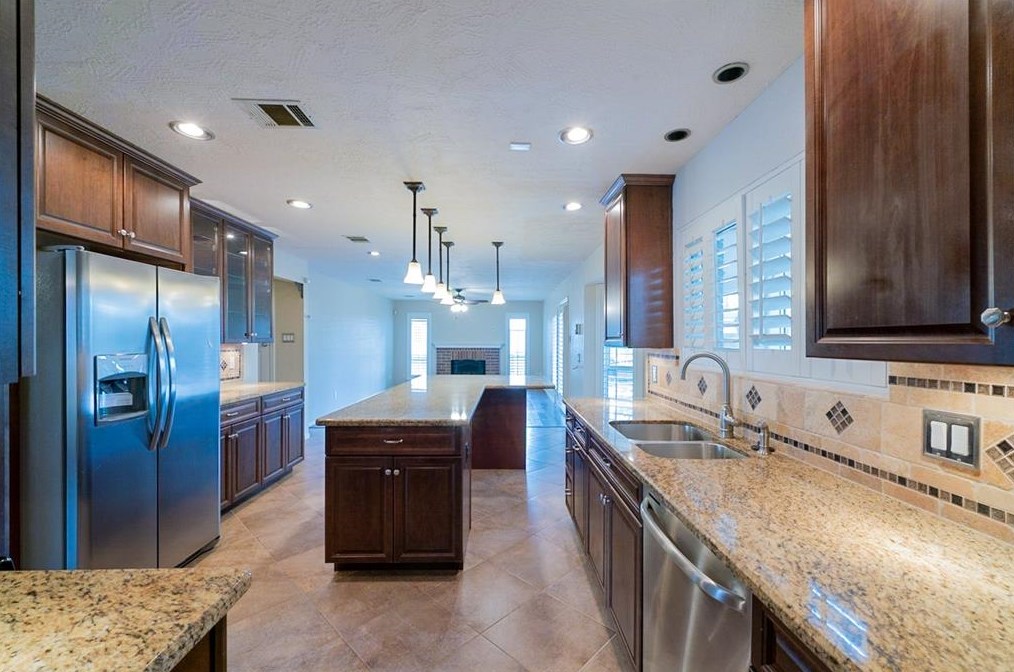 14650 Cardinal Crk Ct, Houston TX  77062-2125 exterior
