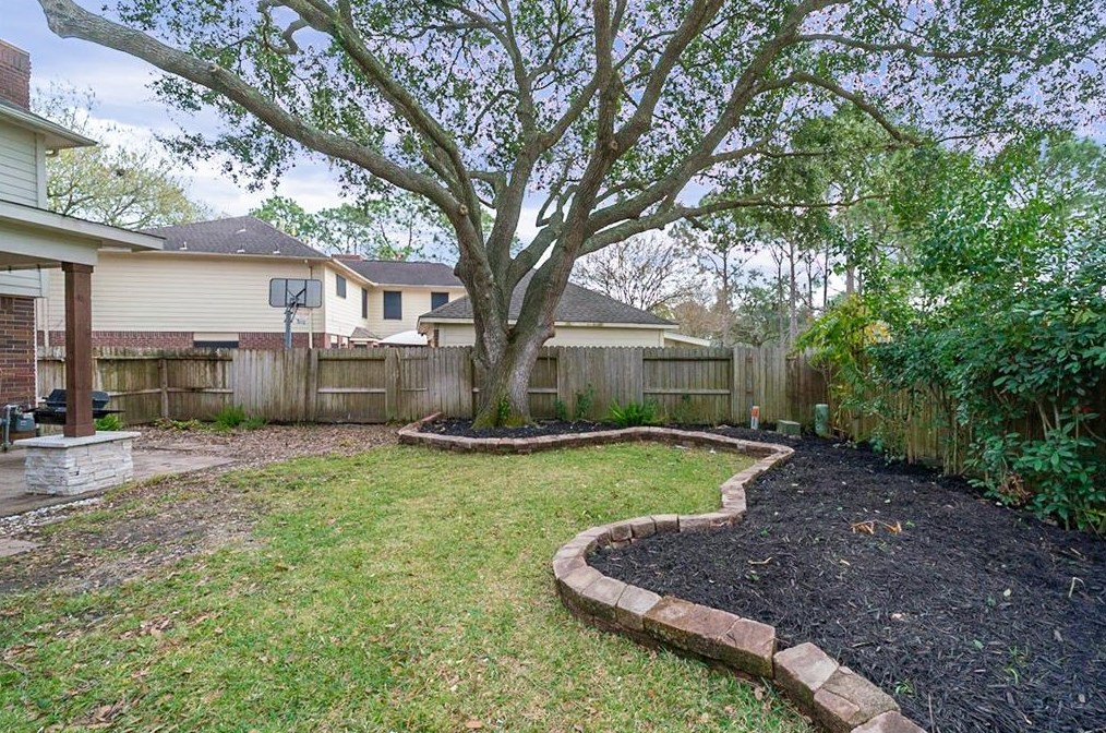 14650 Cardinal Crk Ct, Houston TX  77062-2125 exterior