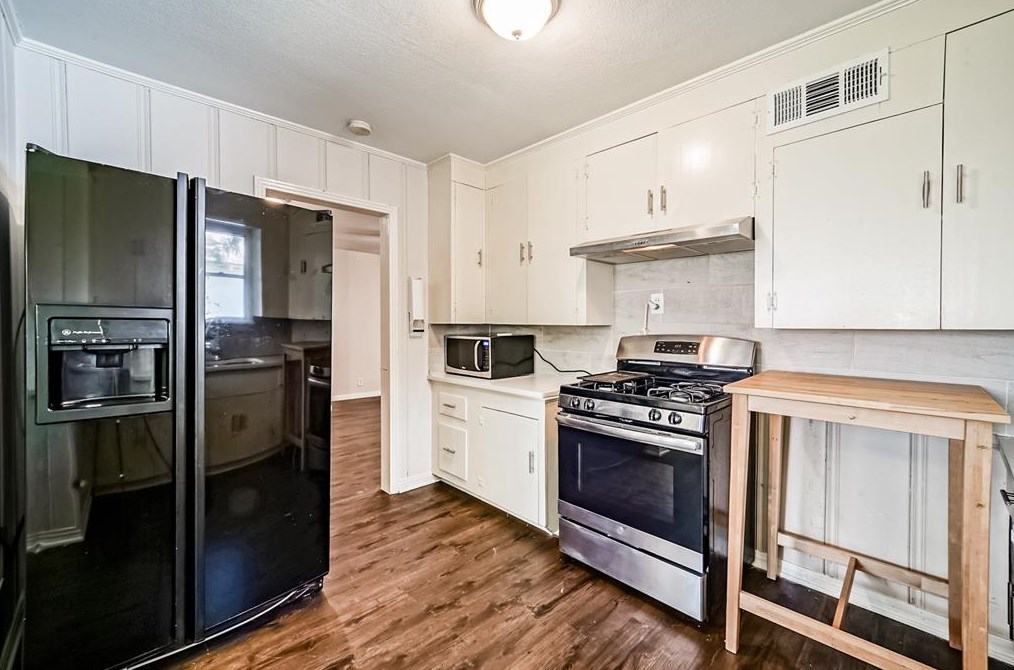 4440 Castor St, Houston TX  77022-3503 exterior