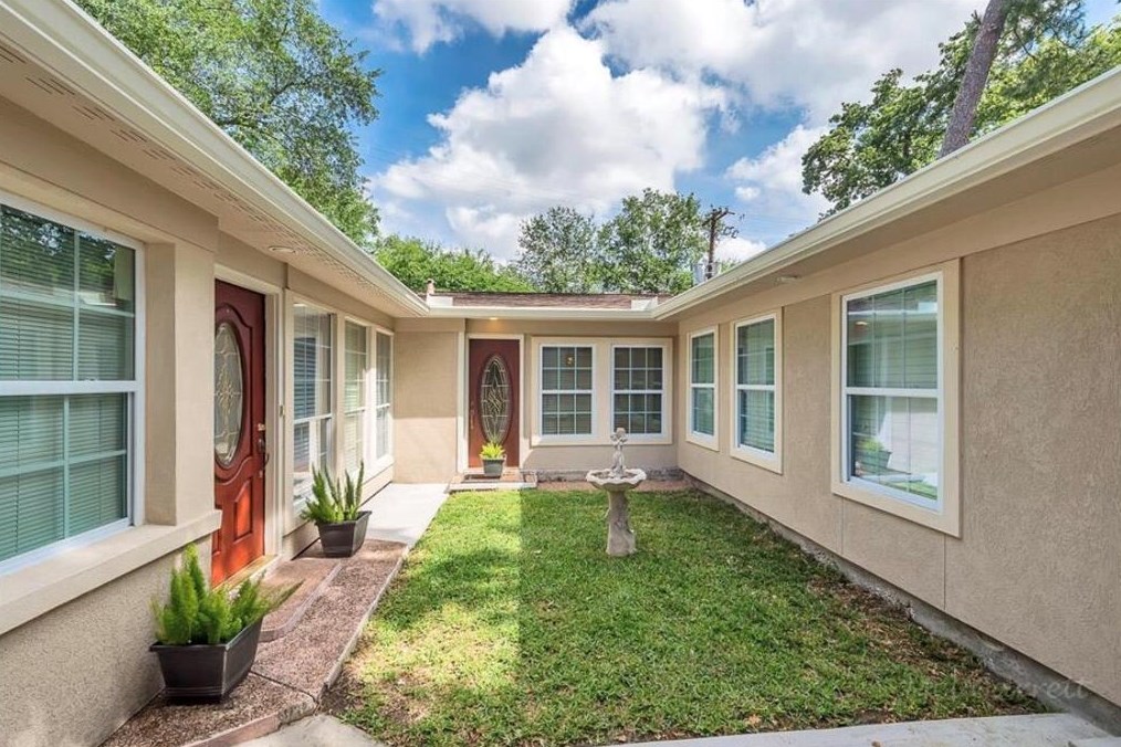 12834 Tosca Ln, Houston, TX 77024