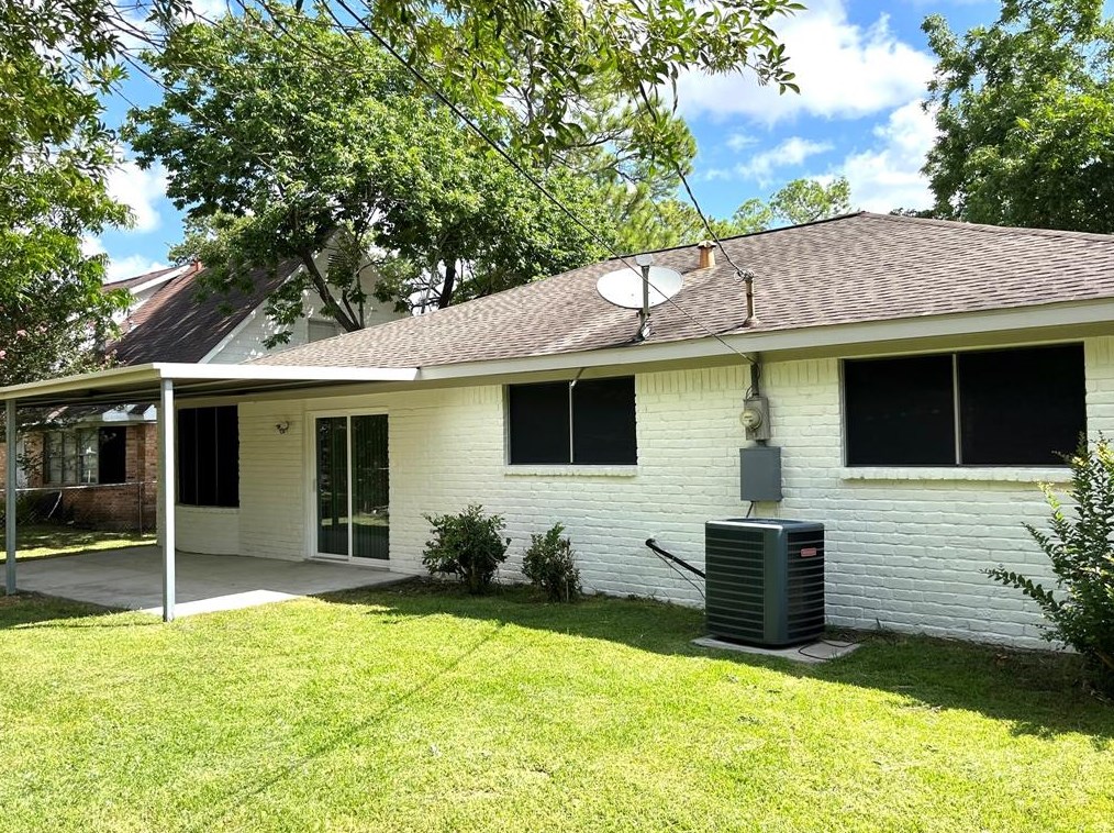 10922 Sagewind Dr, Houston TX  77089-3020 exterior