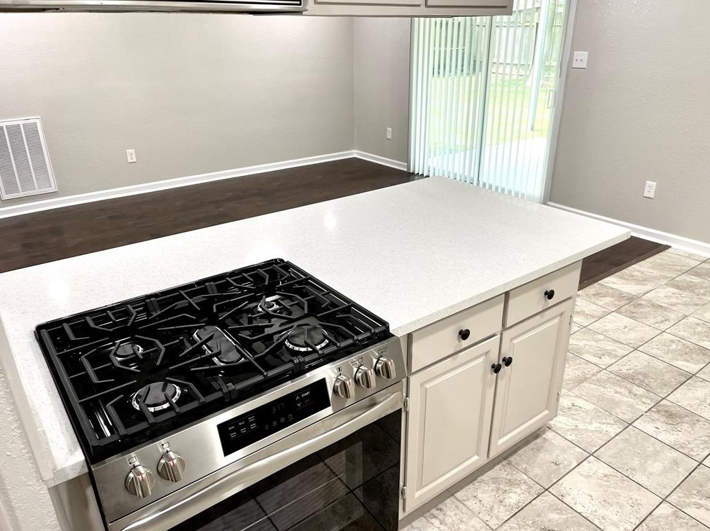 10922 Sagewind Dr, Houston TX  77089-3020 exterior